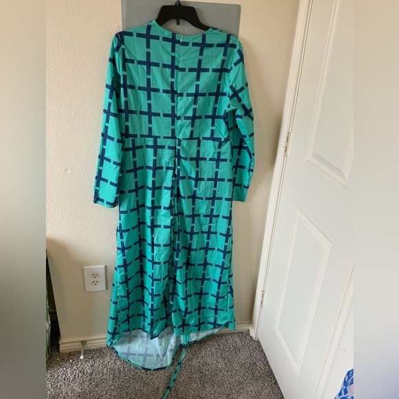 Dress - Picture 4 of 6